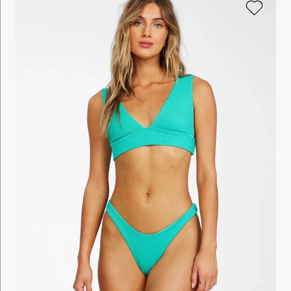 🆕NWT Billabong Summer High Plunge Bikini Top - Picture 1 of 6